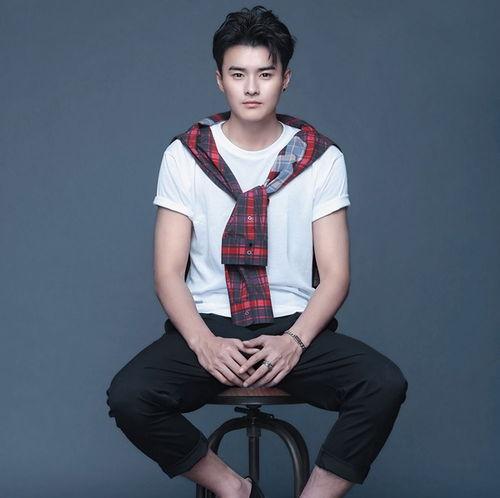 演员范志,从舞台到荧幕，演绎人生百态的演艺奇才